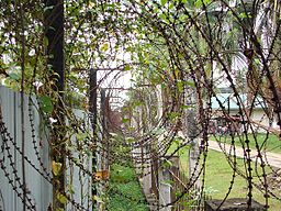 256px-Tuol_Sleng_Barbed_Wire